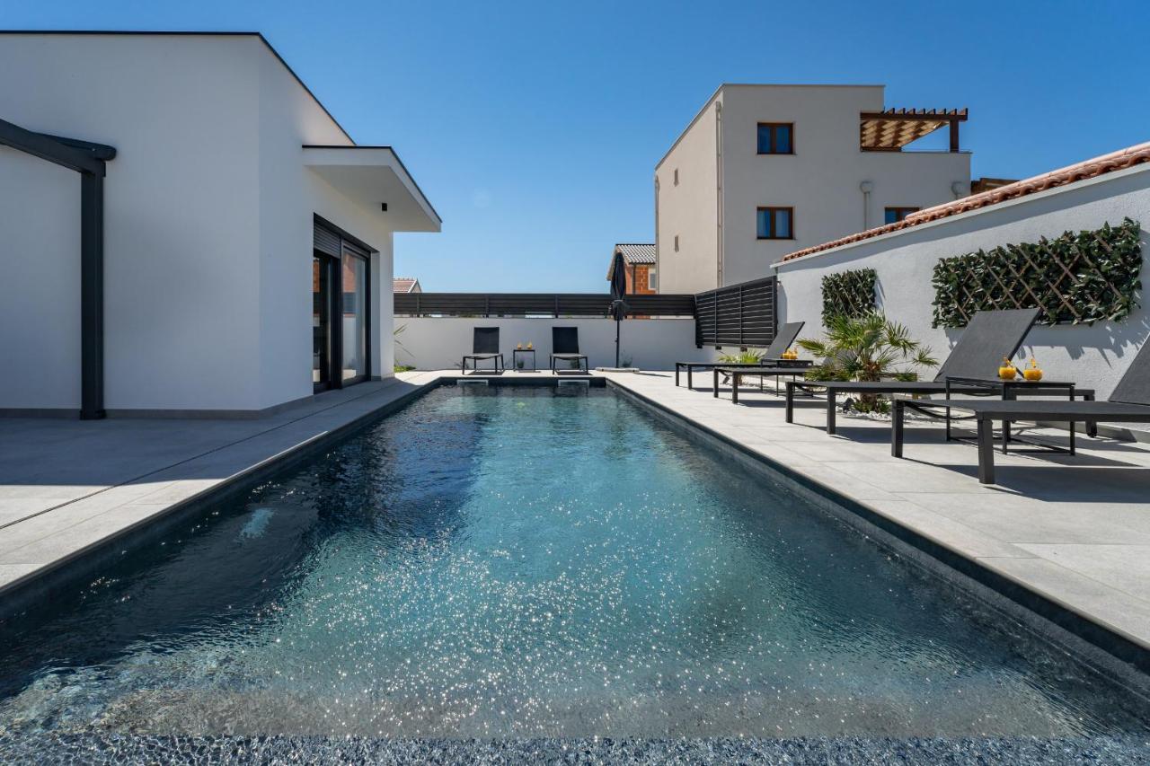 Villa Atrio Селине Екстериор снимка